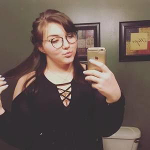 Meet your Posher, Olivia